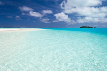 Dreamlike travel destination, turquoise water of Aitutaki, Cook Islands