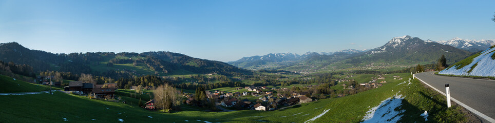 letzter Schnee am Bödele