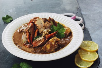Crab curry - Crab cooked in roasted coconut sauce