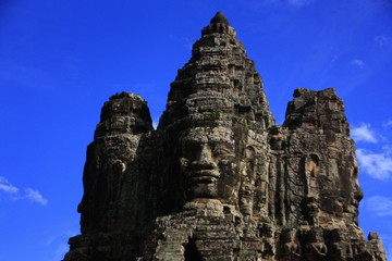 Fototapeta na wymiar South gate, Angkor Thom, Cambodia 