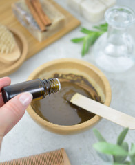 Maseczka do twarzy z olejkiem eterycznym