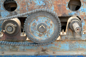 chain machine and engine