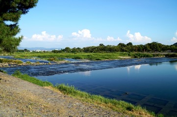 Fototapeta na wymiar 夏の京都　嵐山を流れる桂川