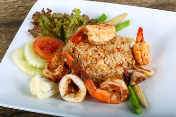 Fried rice with seafood
