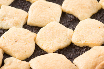 Crostata al cioccolato su un piatto