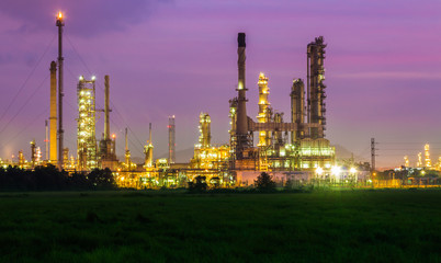 Obraz premium Industry at Sunrise