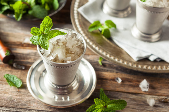 Cold Refreshing Classic Mint Julep