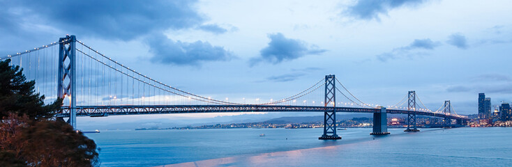 Fototapeta na wymiar San Francisco Bay bridge
