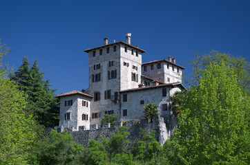 Fototapeta na wymiar Medieval Cassacco's castle in Friuli, Italy 