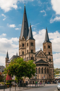 Bonner M&uuml;nster im Fr&uuml;hling; Deutschland