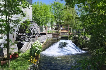 Fototapete Mühlen Radwassermühle in Reana del Rojale, Friaul, Italien
