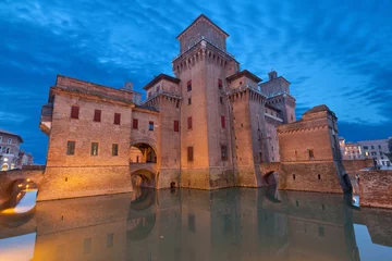 Photo sur Plexiglas Château Castello Estense in the evening, Ferrara