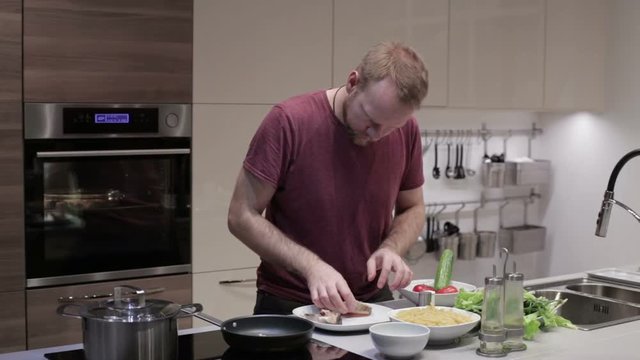 Man paneer fish steaks and fry them