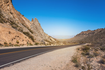 Road in desert, Valley of Fire State Park, southern Nevada, USA