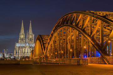Fototapeta premium Bridge and the Dom of Cologne