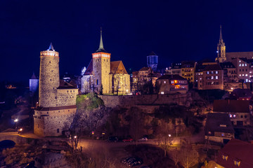 Fototapeta na wymiar Burg bei Nacht 
