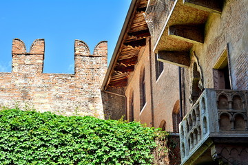 The most famous balcony in Verona, Juliet and Romeo and the tragedy.