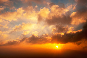 Fototapeta na wymiar Beautiful sunrise and clouds