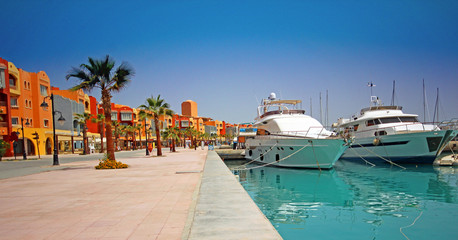 Yachts in the port of Hurghada, Egypt - obrazy, fototapety, plakaty