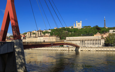 Passerelle du Palais du Justice over the Saone river and Palais du Justice Historique in Lyon.