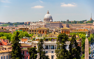 Fototapeta na wymiar View of Rome with the St. Peter Basilica