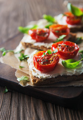 Toasts (Crostini) with ricotta and cherry tomatoes