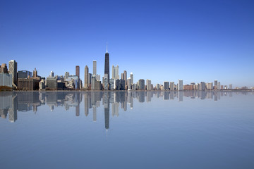 Fototapeta na wymiar Lake view of Chicago city with buildings reflection on the water