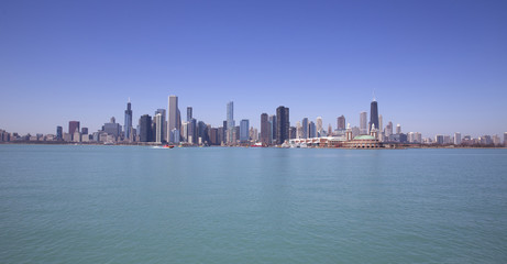 Fototapeta na wymiar View of Chicago from Michigan lake
