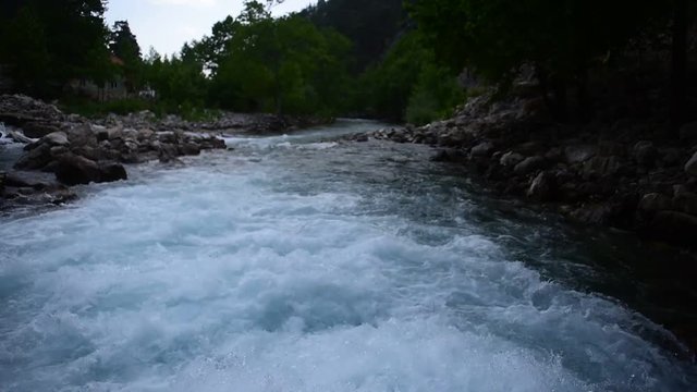 suyun ilk &ccedil;ıktığı yer