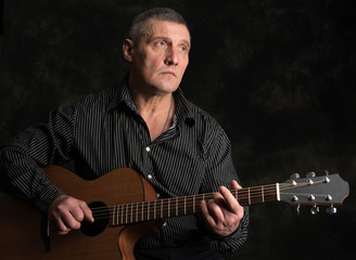 Obraz premium Studio portrait of senior man