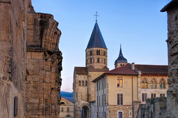 Fototapeta na wymiar Cluny - Cluny church in France