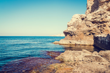 Obraz premium Marine scene with rocks 