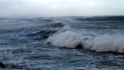 Naklejka premium Angry sea waves