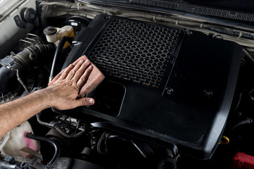 Car detailing series : Cleaning car engine