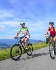 Obraz premium Ausflug mit dem Mountainbike