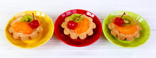 Tartlets with fruits