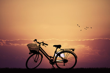 Obraz premium bicycle at sunset