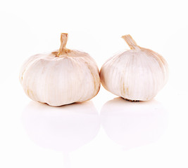 Obraz premium Garlic isolated on white background