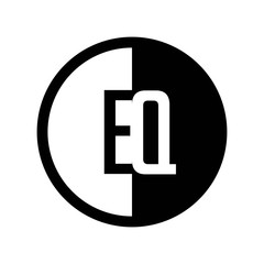 INITIAL CIRCLE HALF LOGO 