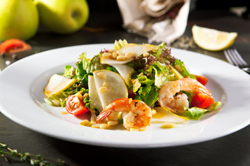 Grilled Shrimp and Pear Salad