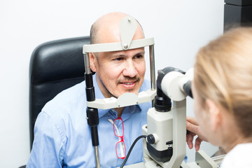 Fototapeta na wymiar Eye examination at clinic.