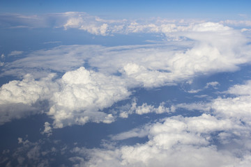 Obraz premium many cloud in blue sky