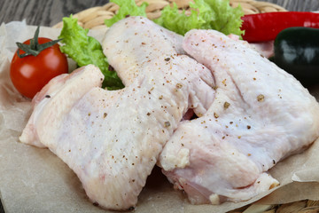 Raw chicken wings