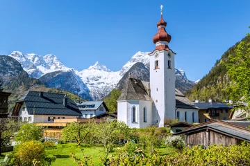 Gordijnen Oostenrijks dorp in de Alpen, Lofer, Oostenrijk © mRGB