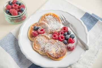 Pancakes mit Beeren