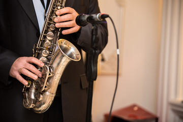 Naklejka premium saxophonist