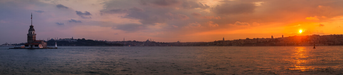 Naklejka premium Maiden's Tower in Istanbul,panorama of a sunset on the coast