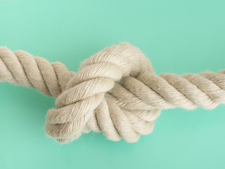 Strong marine rope with knot