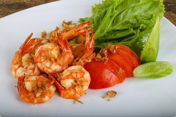 Grilled shrimps with garlic