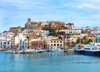 Papier Peint photo Lavable Île Bâtiments et port colorés de la vieille ville d& 39 Ibiza